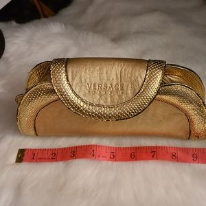 Glass or coin purse 👛